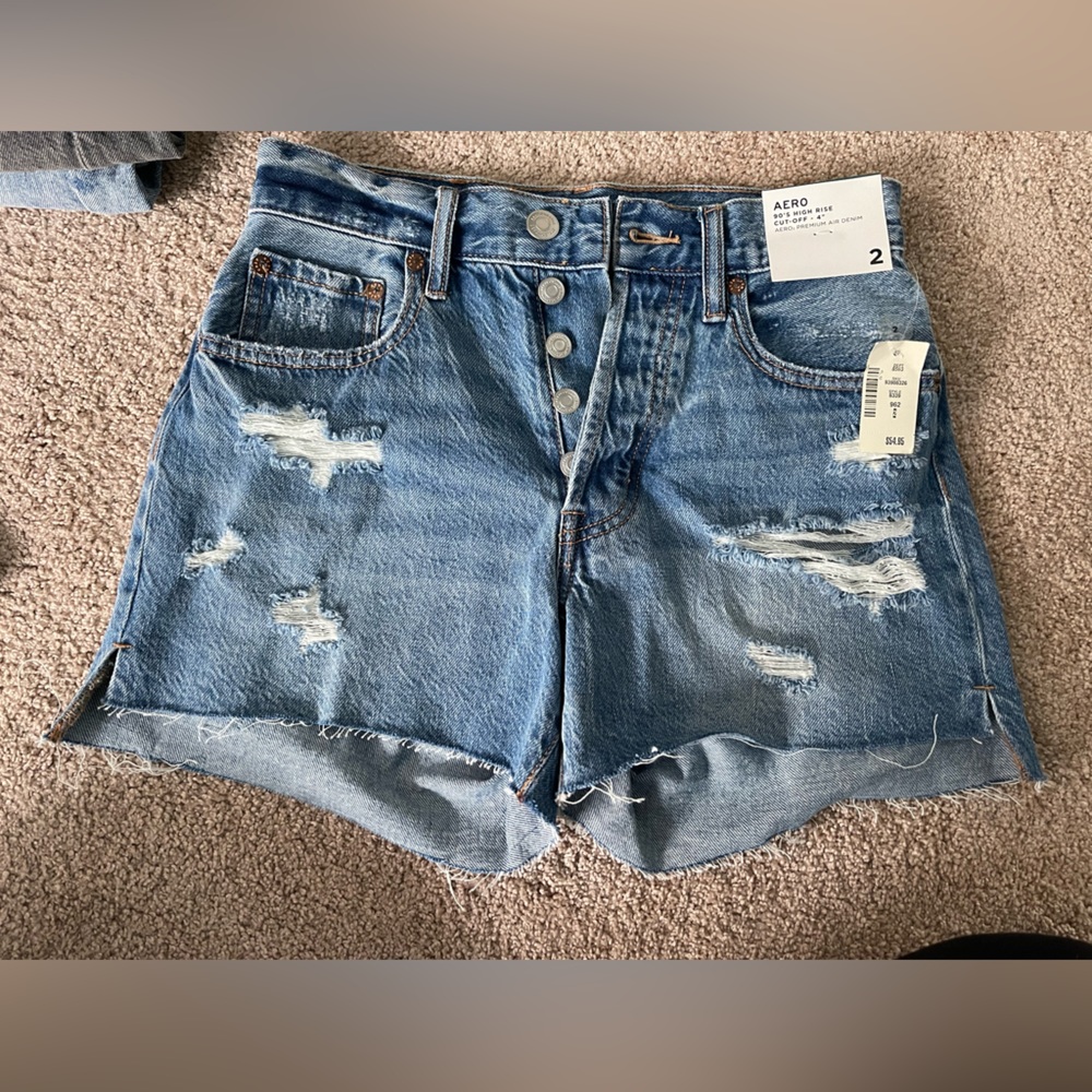 Aero 90’s high rise cut off Jean shorts 4”